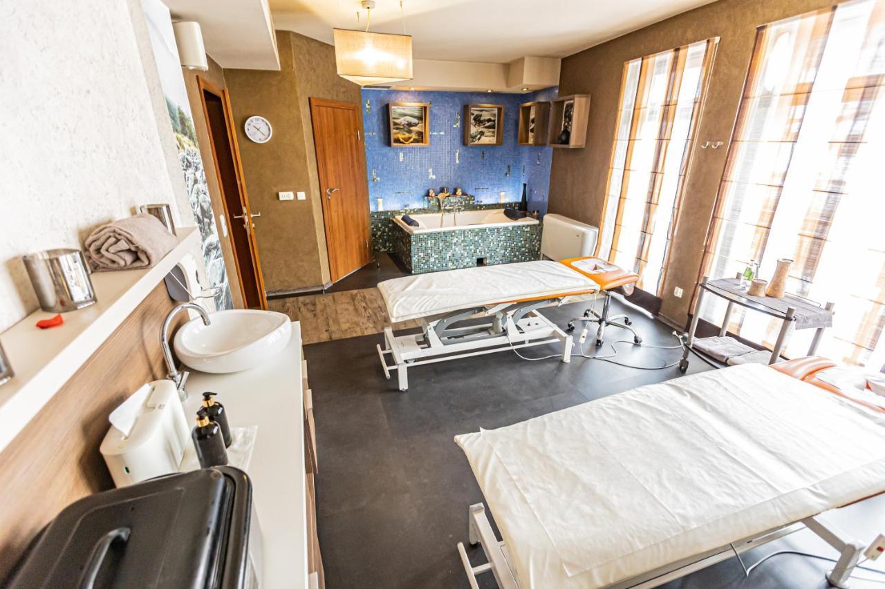 Hotel Olivia Medical Spa Skomielna Czarna Exterior photo